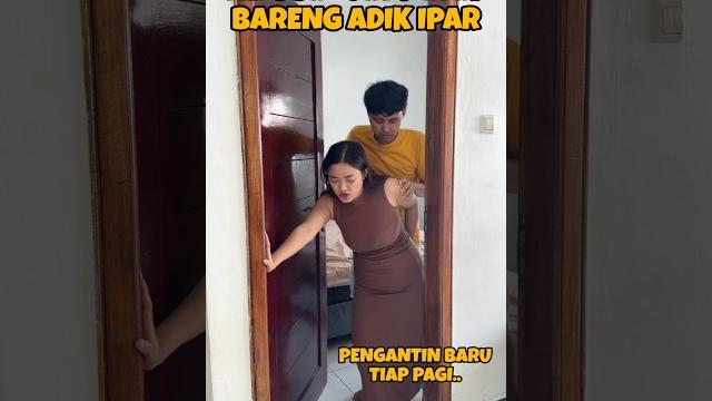 Ketika tinggal satu atap bareng adik ipar #videoshort #funny #kontenprank #comedy #prankterlucu Ketika tinggal satu atap bareng adik ipar #videoshort #funny #kontenprank #comedy #prankterlucu