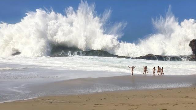 10 monster beach waves caught on camera 10 monster beach waves caught on camera