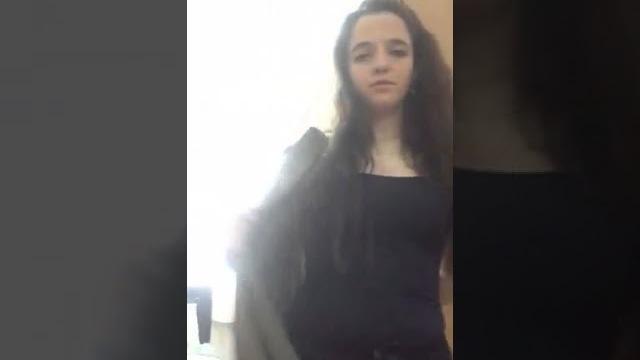 Soyunan kiz i̇fşa Soyunan kiz i̇fşa