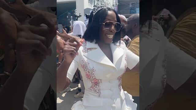 Secondline sunday- ole and nu style fellas! let's go #sundayfunday #weoutside #downtown #nolalife Secondline sunday- ole and nu style fellas! let's go #sundayfunday #weoutside #downtown #nolalife