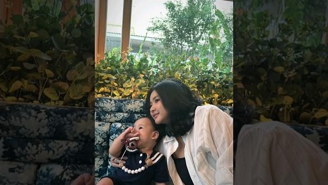 Udah mulai keliatan nih muka baby nya kak dinda #dindaazani #dinda #viral #shorts #shortvideo Udah mulai keliatan nih muka baby nya kak dinda #dindaazani #dinda #viral #shorts #shortvideo
