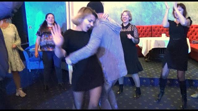 Новинка года - безумно влюблённая - валерий палаускас Новинка года - безумно влюблённая - валерий палаускас
