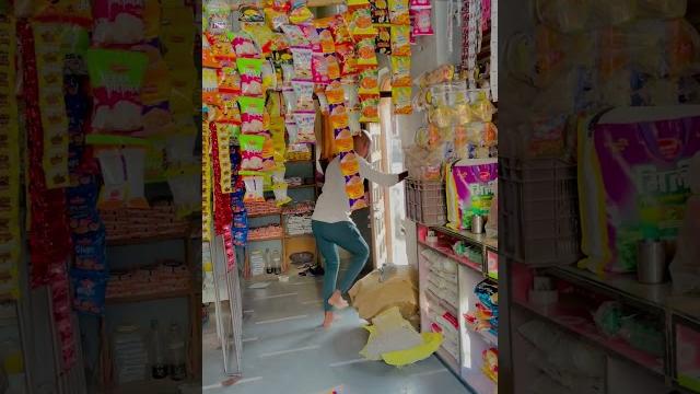 मेरे से रेश लगा रहा था #takluindori #comedy #funny #funnycomedy #funny #comedymovies #youtube मेरे से रेश लगा रहा था #takluindori #comedy #funny #funnycomedy #funny #comedymovies #youtube