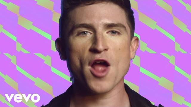 Walk the moon - shut up and dance (official video) Walk the moon - shut up and dance (official video)