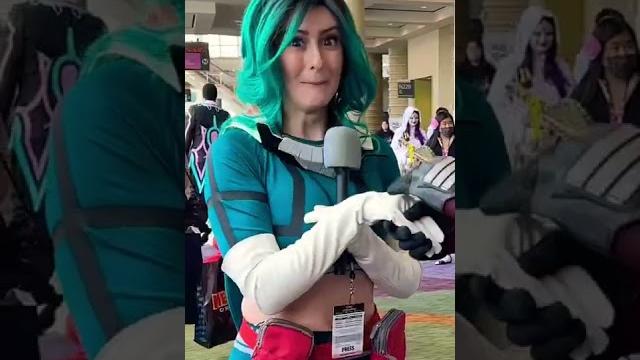 Shake my hand in character! #comiccon #anime #attackontitan #starwars #pokemon #marvel #cosplay Shake my hand in character! #comiccon #anime #attackontitan #starwars #pokemon #marvel #cosplay