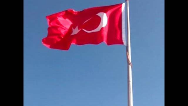 Dalgalanan bayrak Dalgalanan bayrak