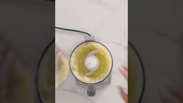 Homemade baby food: apple puree Homemade baby food: apple puree
