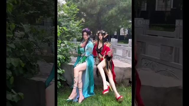 云韵,天蚕土豆所著异世大陆类玄幻小说《斗破苍穹及其衍生作品中的角色 曾化名云芝。美杜莎,又名彩鳞,天蚕土豆所著异世大陆类玄幻小说《斗破苍穹》及其衍生作品中的女主角之一《武动乾坤》《大主宰》当中客串出场 云韵,天蚕土豆所著异世大陆类玄幻小说《斗破苍穹及其衍生作品中的角色 曾化名云芝。美杜莎,又名彩鳞,天蚕土豆所著异世大陆类玄幻小说《斗破苍穹》及其衍生作品中的女主角之一《武动乾坤》《大主宰》当中客串出场