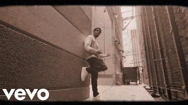 Leezy - wait on me (official music video) Leezy - wait on me (official music video)