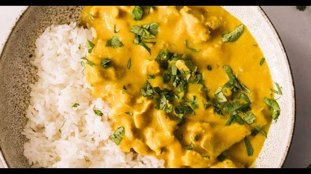 Mango chicken curry (whole30 & paleo-friendly) Mango chicken curry (whole30 & paleo-friendly)