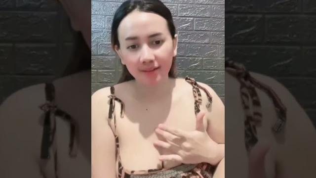 Goyang tipis2 #bigo #viral Goyang tipis2 #bigo #viral