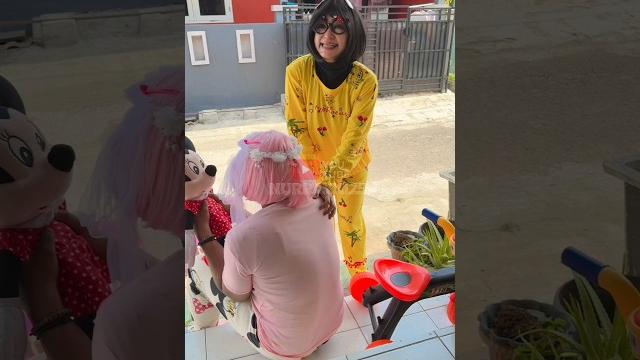 Tante pinjem anaknya boleh? | nurrayni25 Tante pinjem anaknya boleh? | nurrayni25