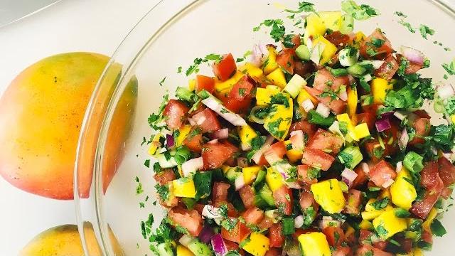 Mango salsa - live Mango salsa - live