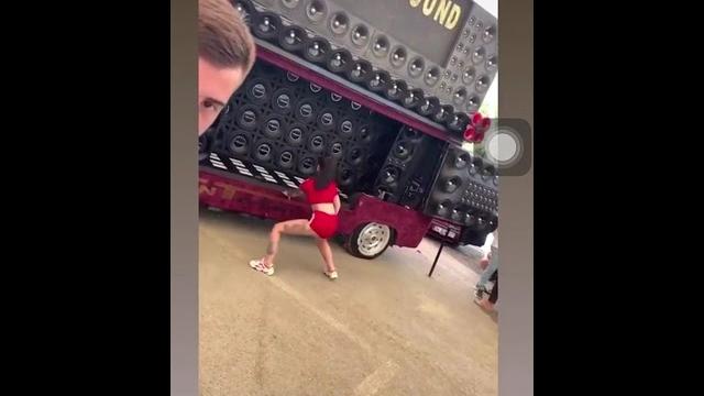 Yağmur şimşek yağmur sound twerk içerir ;) Yağmur şimşek yağmur sound twerk içerir ;)
