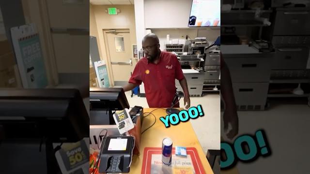 Fastest cashier in the world Fastest cashier in the world