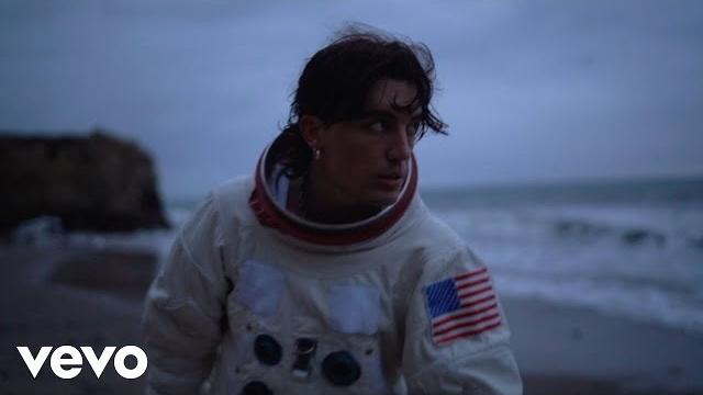 Lany - alonica (official music video) Lany - alonica (official music video)