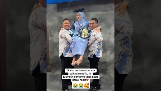 Momenharu adik kakak‼️‼️#adikkakak #kakak #wisuda #momenharu #viraltiktok #salahmusendiri Momenharu adik kakak‼️‼️#adikkakak #kakak #wisuda #momenharu #viraltiktok #salahmusendiri