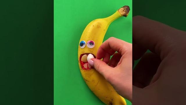 Clean your teeth for a banana by 123 go! kevin Clean your teeth for a banana by 123 go! kevin