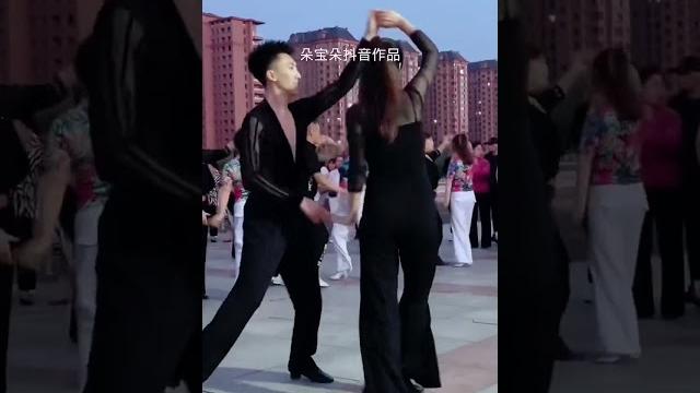 火遍全網的姐弟果果不不#現場實拍#人氣爆棚#美出高級感 火遍全網的姐弟果果不不#現場實拍#人氣爆棚#美出高級感
