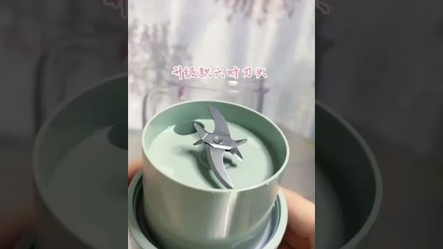 【夏季鮮榨師】鮮榨吸管榨汁杯 輕盈瓶身 夏季青春配色 高速刀頭速榨果汁 【夏季鮮榨師】鮮榨吸管榨汁杯 輕盈瓶身 夏季青春配色 高速刀頭速榨果汁