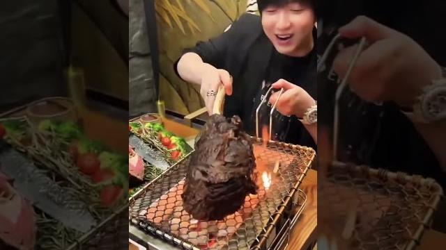 接受粉丝挑战的第 69天 牛排天花板! #shorts 接受粉丝挑战的第 69天 牛排天花板! #shorts