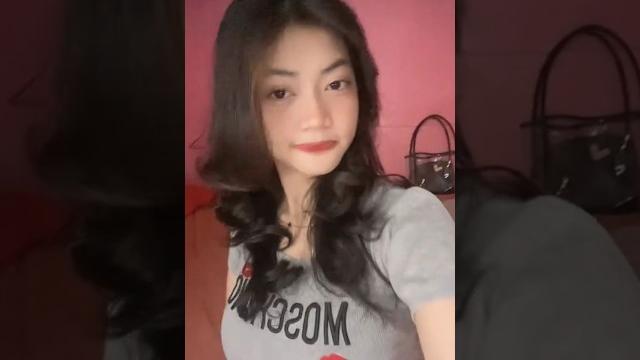 Full senyum kalo punya ini akun tik tok @zelxxcc Full senyum kalo punya ini akun tik tok @zelxxcc