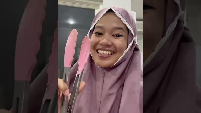 Ketika bayi makan harus di jepit #pasutri #shortvideo #shortsfeed Ketika bayi makan harus di jepit #pasutri #shortvideo #shortsfeed