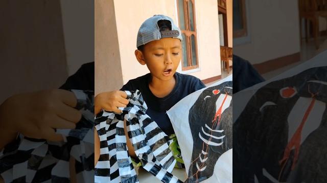 Layangan mini kobra ekor terpanjang didunia#diy #comedy #viral #craft #layangan #shorts Layangan mini kobra ekor terpanjang didunia#diy #comedy #viral #craft #layangan #shorts