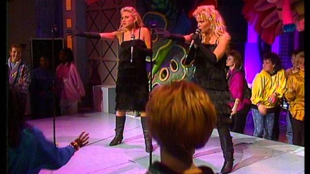 Toppop: lili & susie - candy love Toppop: lili & susie - candy love