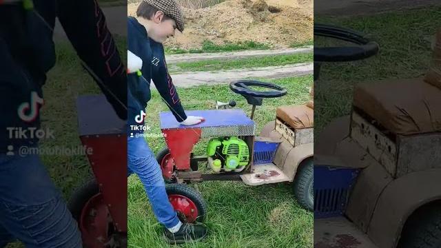 Трактор з бензокоси Трактор з бензокоси