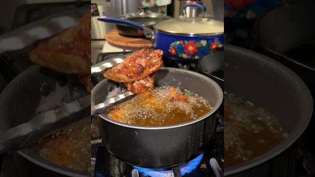 No you do not need flour to fry wings | frying spicy naked crispy wings | @cookingwiththatown2 No you do not need flour to fry wings | frying spicy naked crispy wings | @cookingwiththatown2