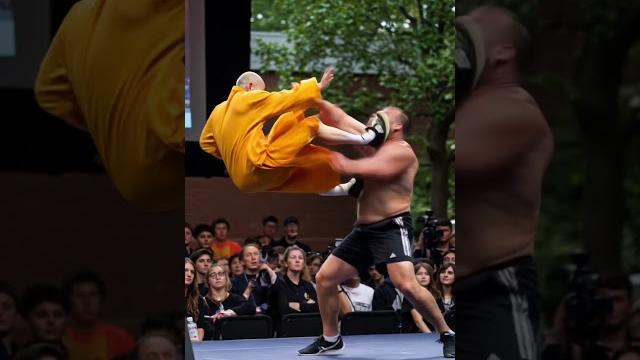 Please, hit me with all your strength, kid #wushu #wrestling #qigong #wushufight #shaolin Please, hit me with all your strength, kid #wushu #wrestling #qigong #wushufight #shaolin