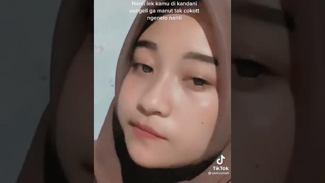 Jilbab ngemut sosis Jilbab ngemut sosis