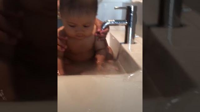 Mandi telanjang Mandi telanjang