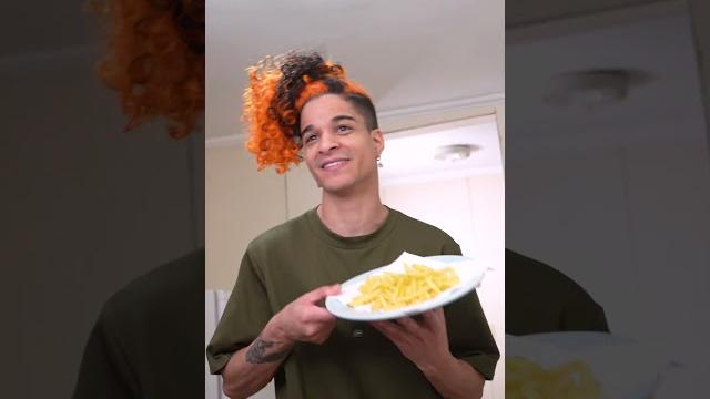Vó cozinhando vs mãe cozinhando Vó cozinhando vs mãe cozinhando