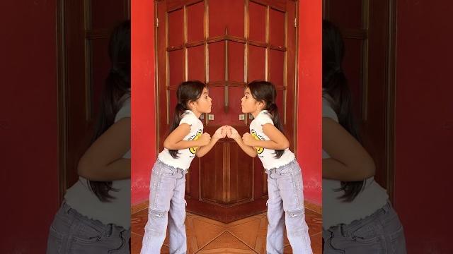 Con mi hermana gemela #video #shorts #youtubeshorts Con mi hermana gemela #video #shorts #youtubeshorts
