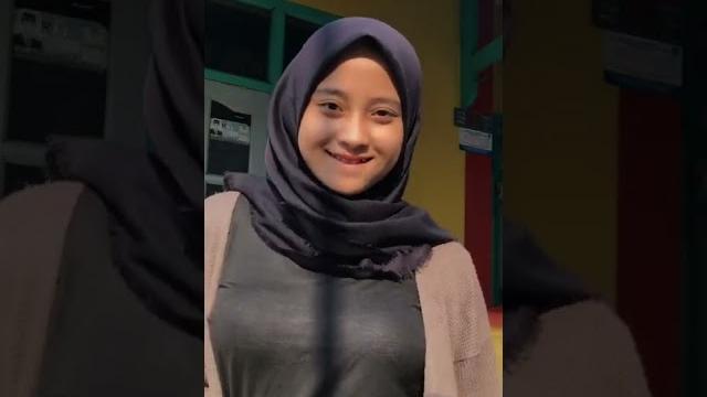 Hijab gemes goyang @juliaujul2 #jilbabhits #jilbabtiktok #fyp #goyangsantuy #jilbabcantik #shorts Hijab gemes goyang @juliaujul2 #jilbabhits #jilbabtiktok #fyp #goyangsantuy #jilbabcantik #shorts