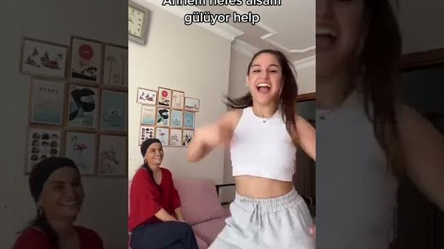 Yağmur eroğlu annesiyle tiktok dans #shorts Yağmur eroğlu annesiyle tiktok dans #shorts