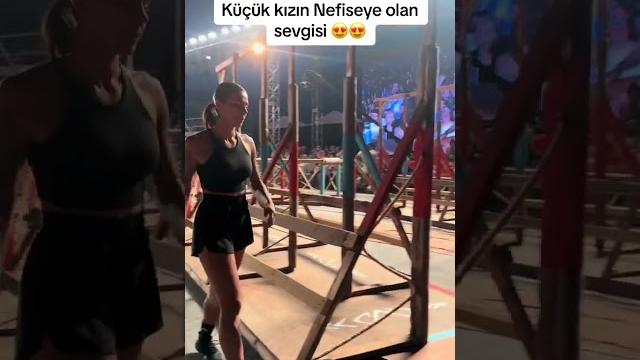 Nefise karatay a çocukların sevgisi Nefise karatay a çocukların sevgisi