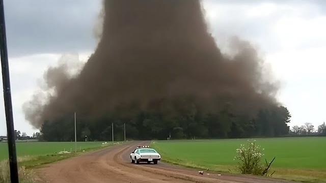 10 scary natural disasters caught on camera 10 scary natural disasters caught on camera