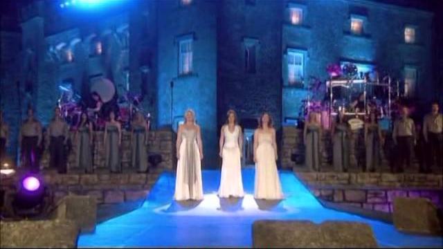 Celtic woman / enya - orinoco flow in live with orchestra Celtic woman / enya - orinoco flow in live with orchestra