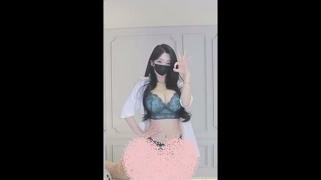 口罩舞孃:o111na 口罩舞孃:o111na