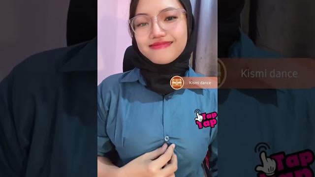 Bigo hot its' mei hijab live buka kancing baju, jangan sampai ke kamar mandi #bigo #live Bigo hot its' mei hijab live buka kancing baju, jangan sampai ke kamar mandi #bigo #live