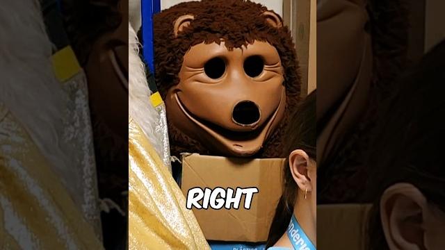 Scary real life fnaf backstage... Scary real life fnaf backstage...