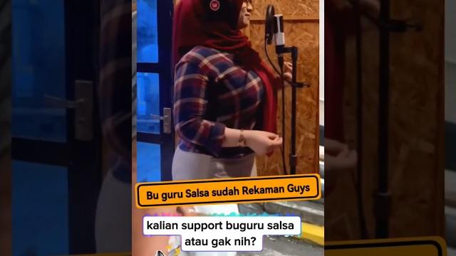 Bu guru salsa udah rekaman aja nih #shorts Bu guru salsa udah rekaman aja nih #shorts
