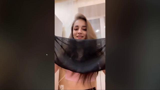 Maria kaif sexy kiss fans on live call Maria kaif sexy kiss fans on live call