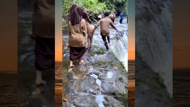 Watch out for slips || funny memes ep 49.#memekocak #ngakaksehat #asupanngakak #memekocakofficial Watch out for slips || funny memes ep 49.#memekocak #ngakaksehat #asupanngakak #memekocakofficial