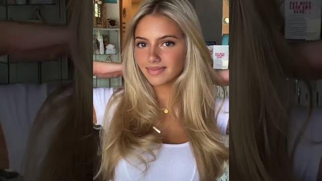 Hot blonde girl #shorts #hot #blonde Hot blonde girl #shorts #hot #blonde