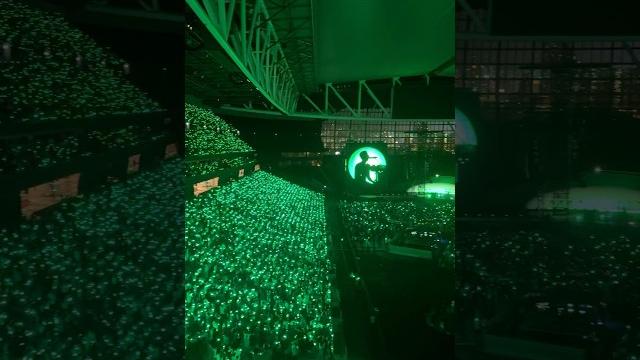Coldplay's laser show in hong kong #musicofthespheresworldtour #coldplay #concert #hongkong #epic Coldplay's laser show in hong kong #musicofthespheresworldtour #coldplay #concert #hongkong #epic