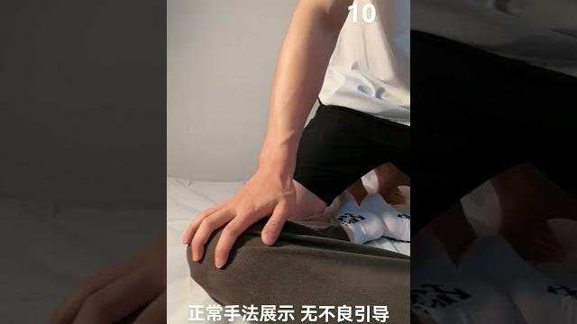 体育生白袜ya腿运动拉伸有助于消除疲劳和保持肌肉弹性。跑步结束后,肌肉高 度兴 奋,呈现僵硬紧张状态。因此,肌肉摸上去硬 邦 邦的,拉伸可以让肌肉从紧张收缩状态更快。 #每个人都在奔赴各自不同的人生 体育生白袜ya腿运动拉伸有助于消除疲劳和保持肌肉弹性。跑步结束后,肌肉高 度兴 奋,呈现僵硬紧张状态。因此,肌肉摸上去硬 邦 邦的,拉伸可以让肌肉从紧张收缩状态更快。 #每个人都在奔赴各自不同的人生